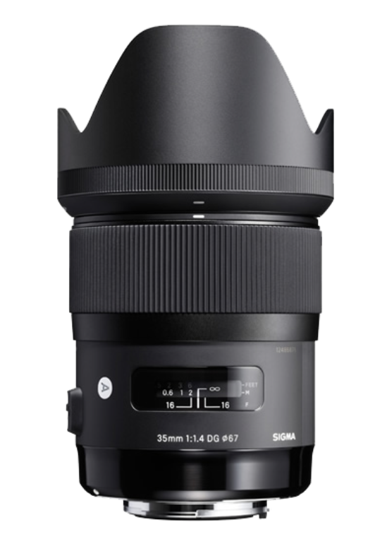   The Sigma 35mm f/1.4 DG Art is an impressive fast lens which retails for a very attractive £649, well outside Leica territory, but the 815g weight is a testament to the build quality and optical prowess. The most expensive Art lens, the 105mm f.1.4 retails for only £1,395 and will be on the shopping list of L-mount system fans  